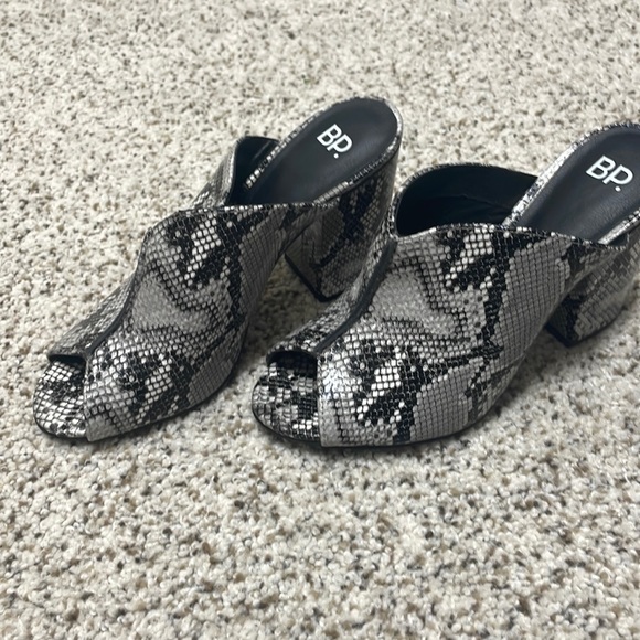 3/$15 BP. TONI NATURAL SNAKE FAUX
LEATHER MULES - Picture 2 of 7